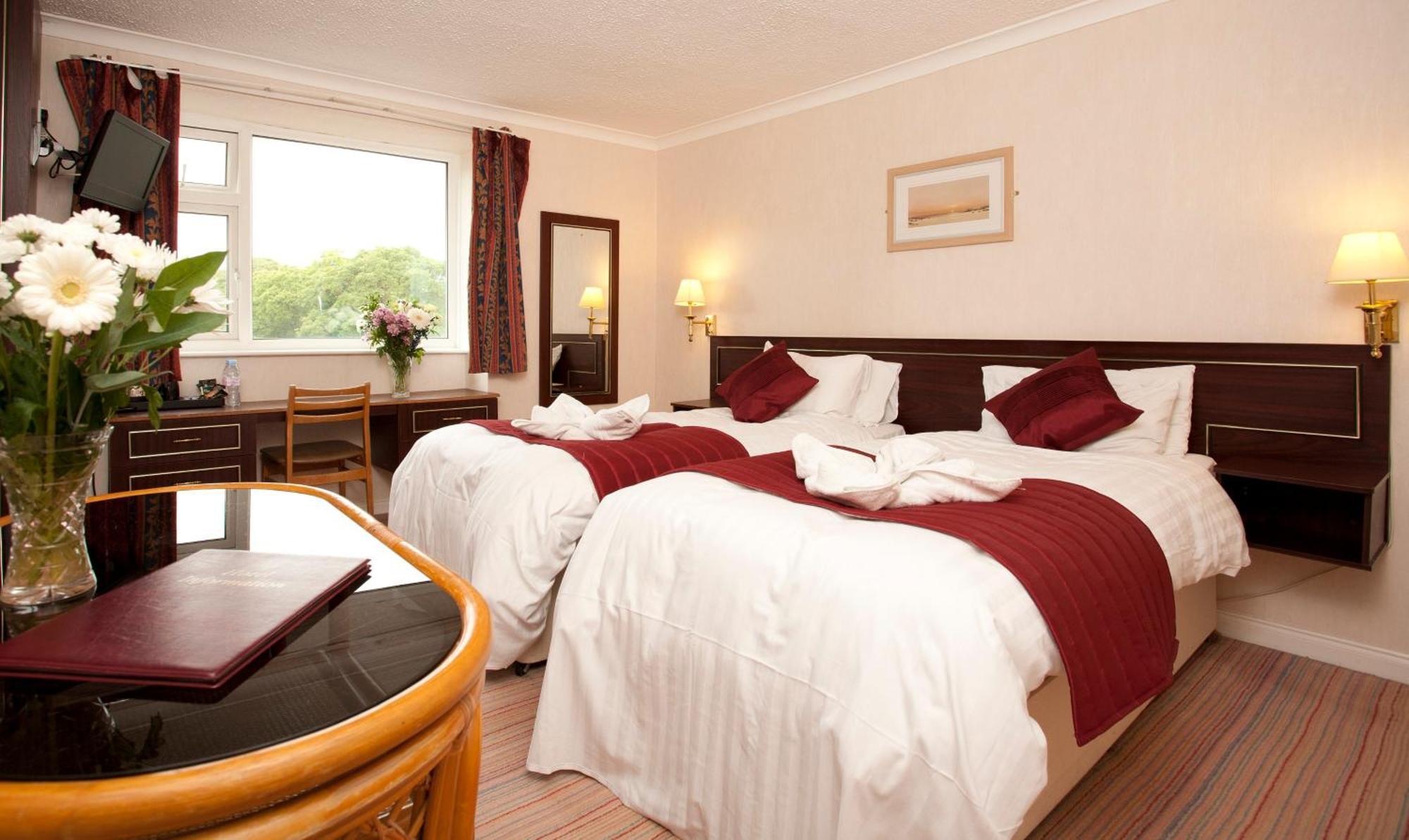 Denewood Hotel Bournemouth Ngoại thất bức ảnh