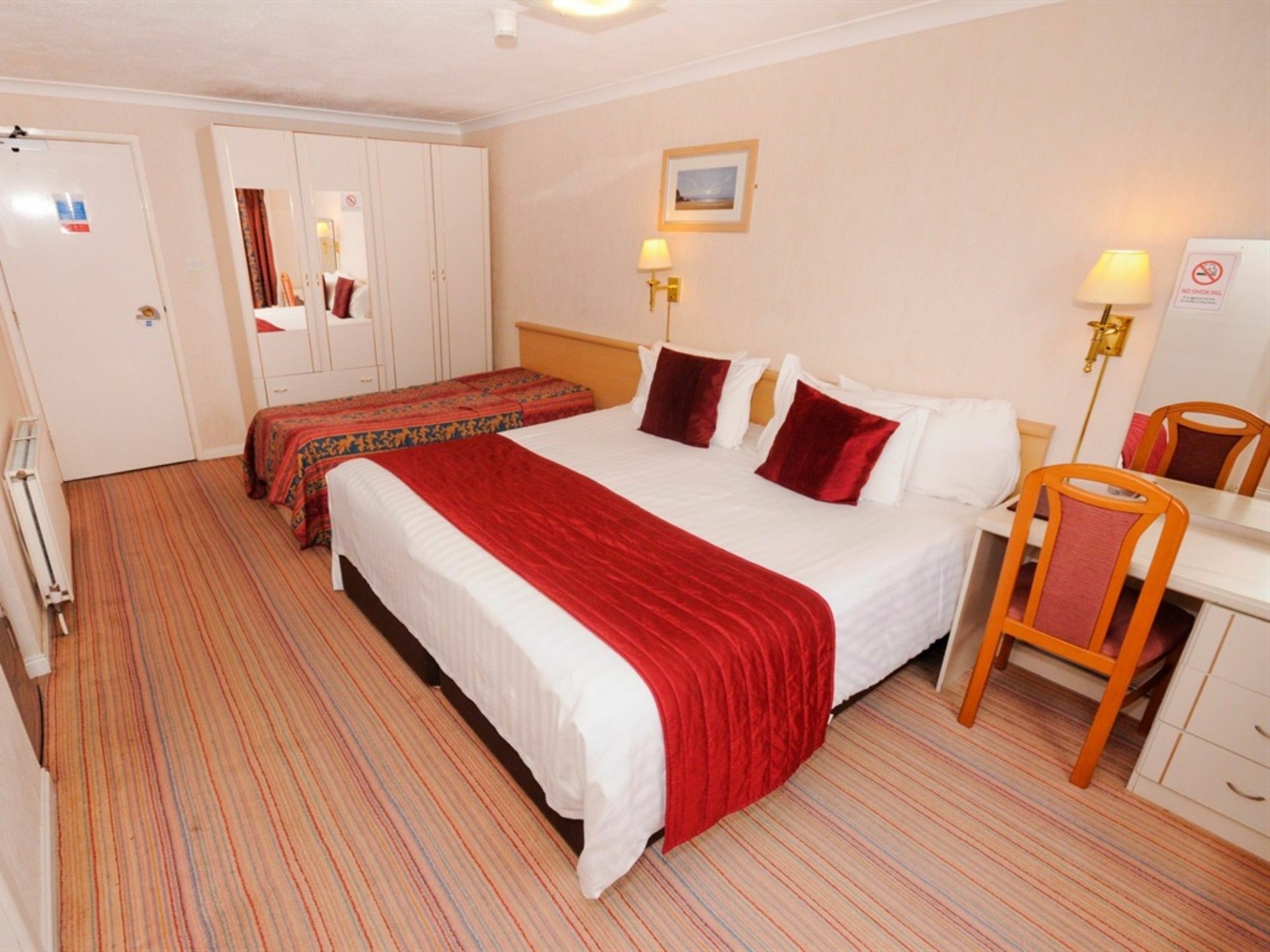 Denewood Hotel Bournemouth Ngoại thất bức ảnh